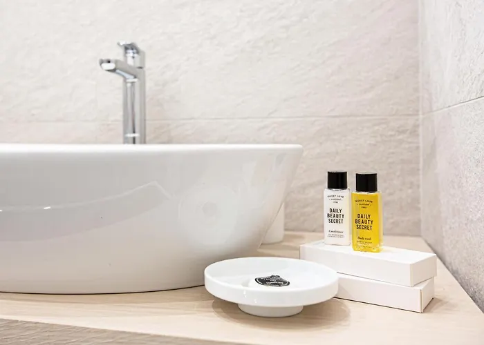 Ξενοδοχείο με διαμερίσματα La Dimora Di Cornelia 4*