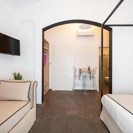 La Dimora Di Cornelia Hotel apartamentowy 4*